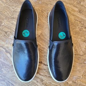 NWOB Vince Blair 5 Snake Print Slip-On Sneakers